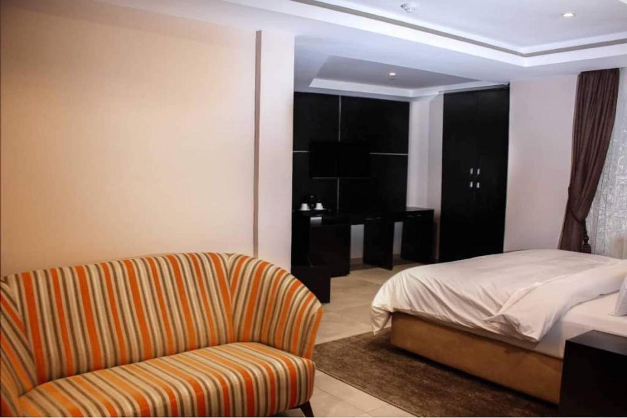Joshesther Olive Hotel Икеджа Екстериор снимка
