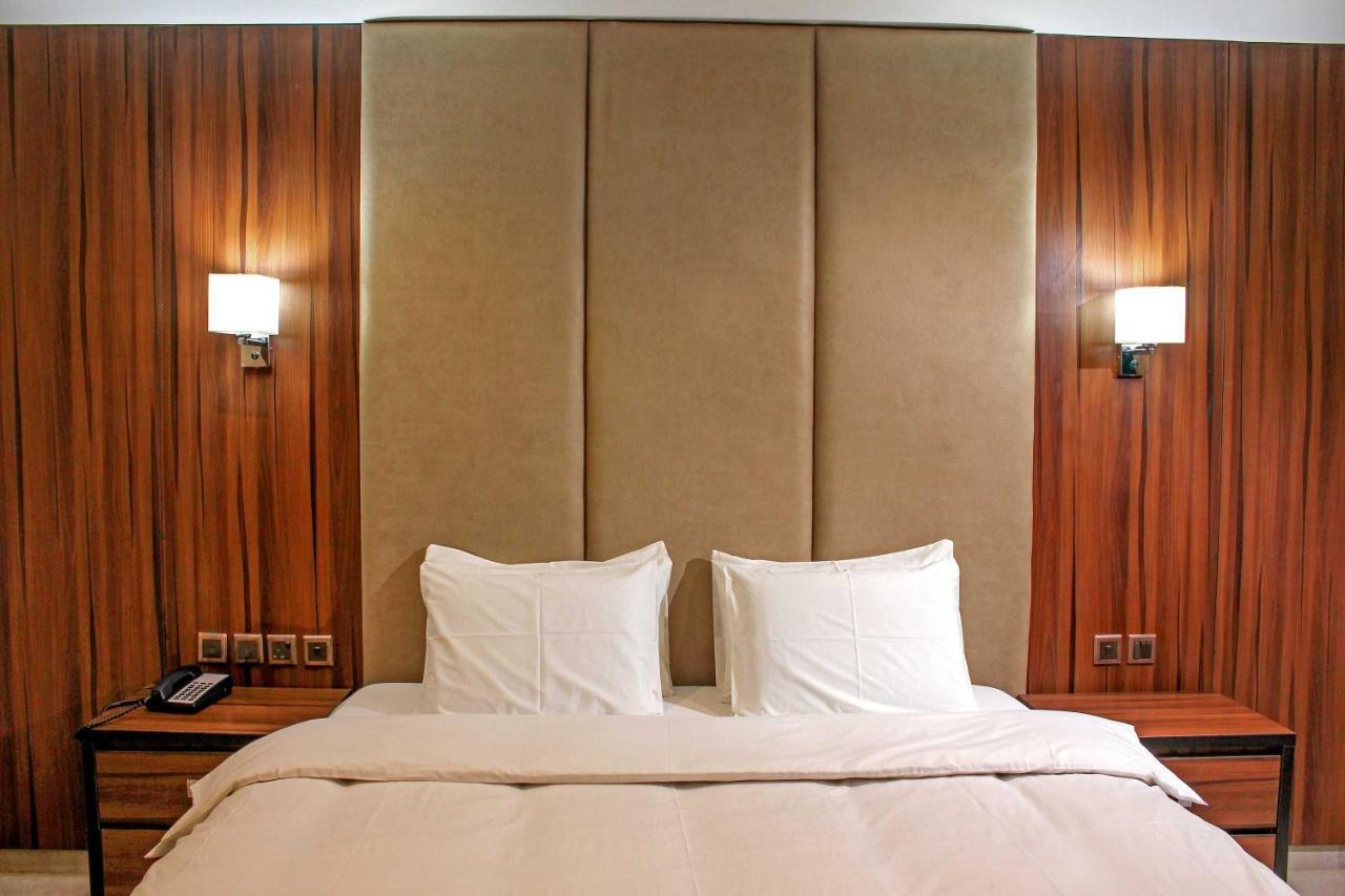 Joshesther Olive Hotel Икеджа Екстериор снимка