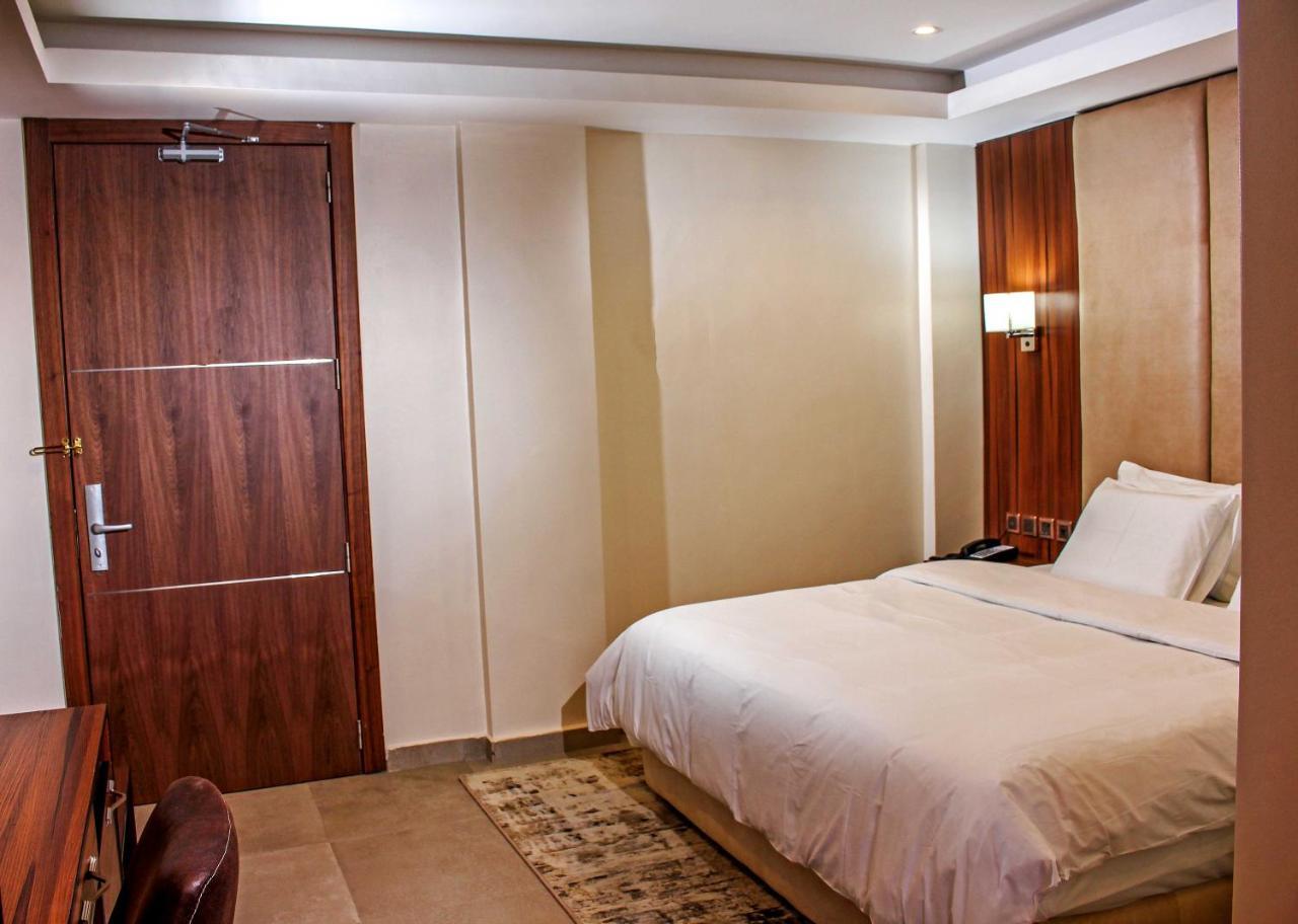 Joshesther Olive Hotel Икеджа Екстериор снимка